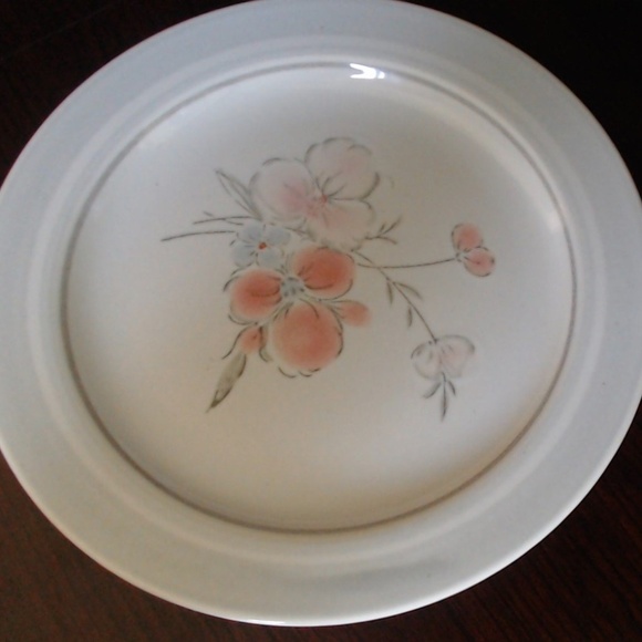 JMP Marketing Other - Vintage Galleria Stoneware Bread Plate